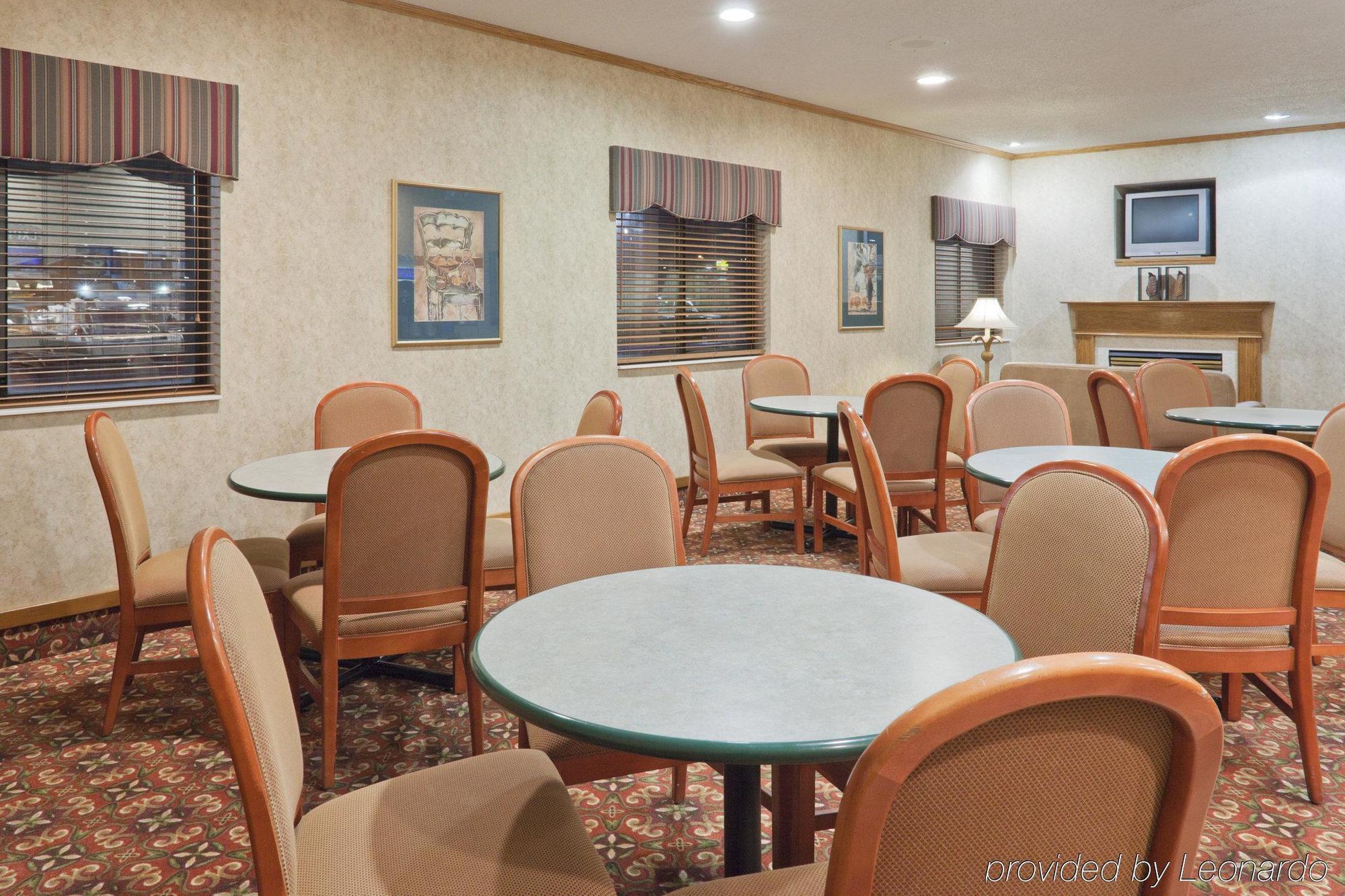 Holiday Inn Express Adrian By Ihg Restaurante foto